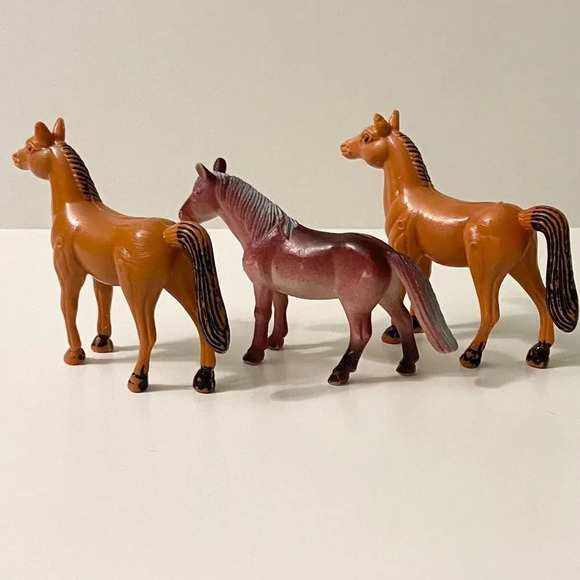 Vintage Lot of 3 Plastic Horse Figures  3 Inch Tall Toys - Picture 3 of 16